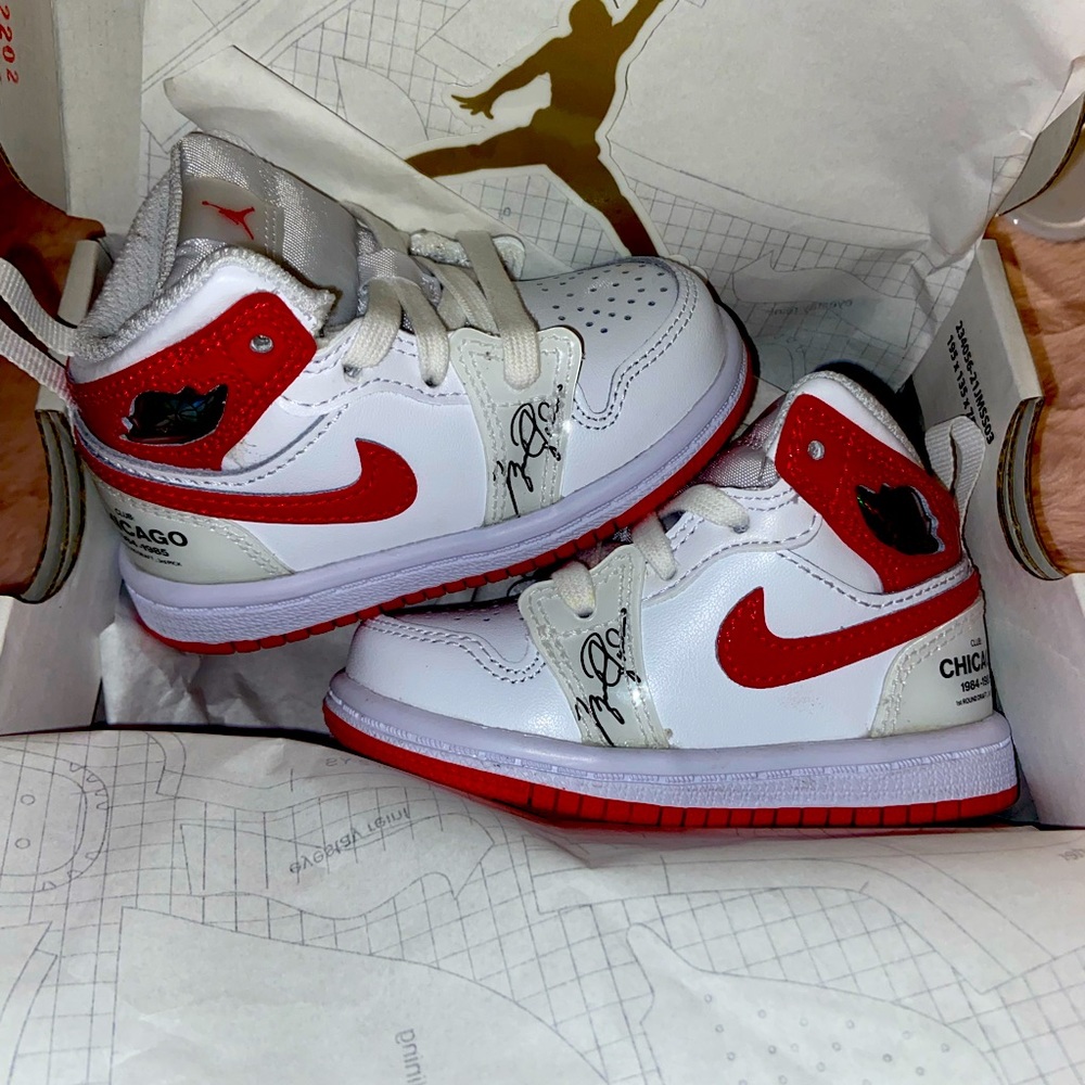 Jordan 1 Mid GS ‘Rookie Season’ GOAT